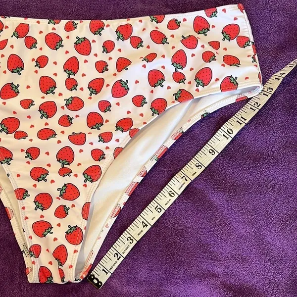 Size 4XL 3 piece strawberry print bikini top bottom coverup EUC - Image 11