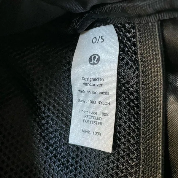 Lululemon Everywhere Belt Bag 1L Manifesto - Image 13