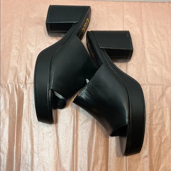 Lulu's Elegant Black Mules - Image 6