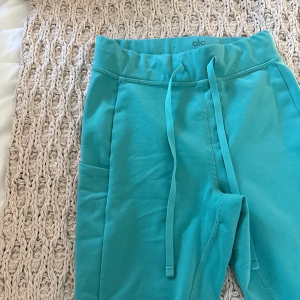 XS Teal Alo tie leggings - Image 2