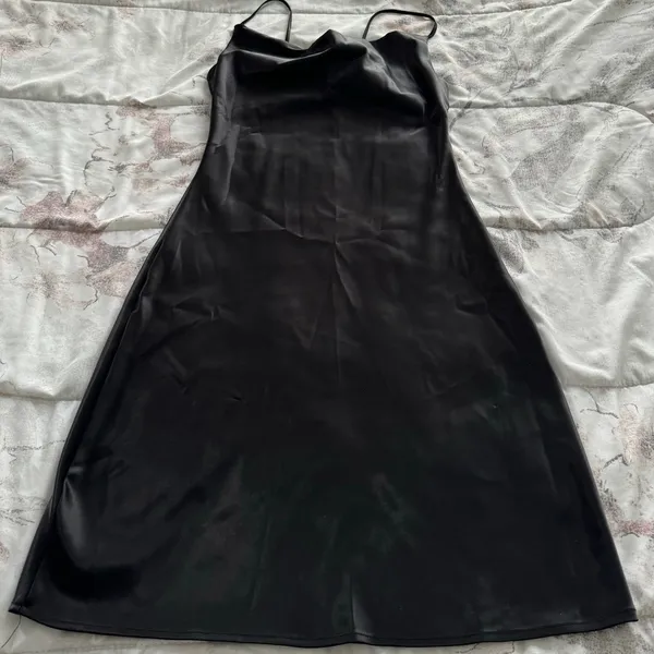 Threads & States black satin spaghetti straps cowl neck slip dress, size S party - Image 4