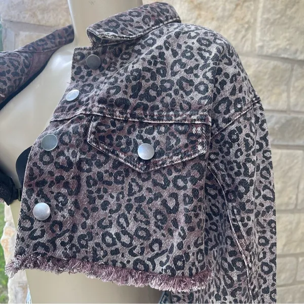 HyFve Cropped Animal Print Distressed‎ Denim Jacket Women’s large - Image 8