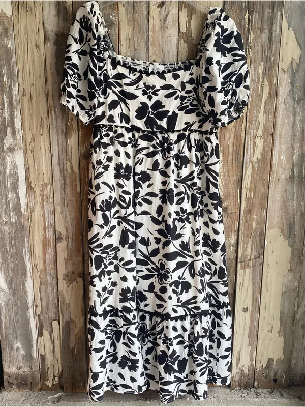 Perch black white floral print puff sleeve tiered flowy maxi dress summer 1X - Image 2