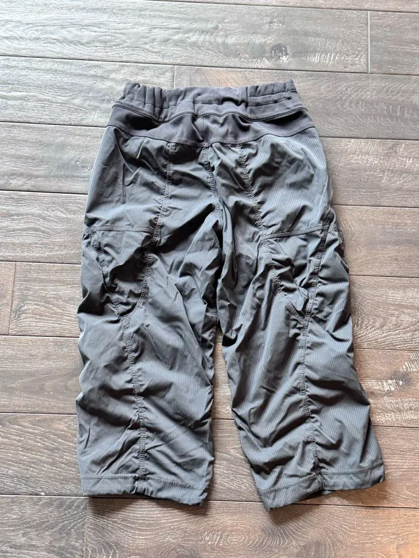 Lululemon Dance Studio Crop size 6 - Image 3