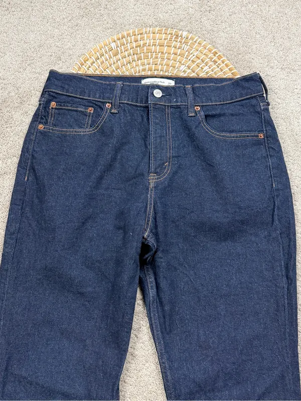 Abercrombie & Fitch Women’s High Rise Boot Cut Jeans in Dark Blue 30 - Image 4