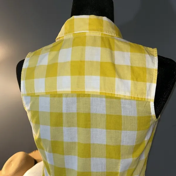Boden Size 2R Sleeveless Button Down Shirt - Image 7