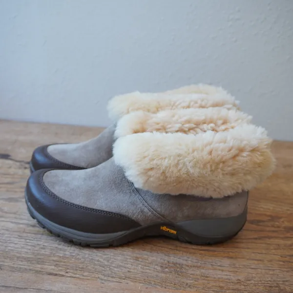 Dansko Women's Size 38 Shearling Suede Ankle Boots Grey Comfort Casual Fall - Image 4