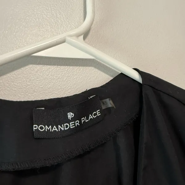 Pomander Place Tuckernuck‎ Black V-Neck Bell Sleeve Blouse Size XS - Image 2