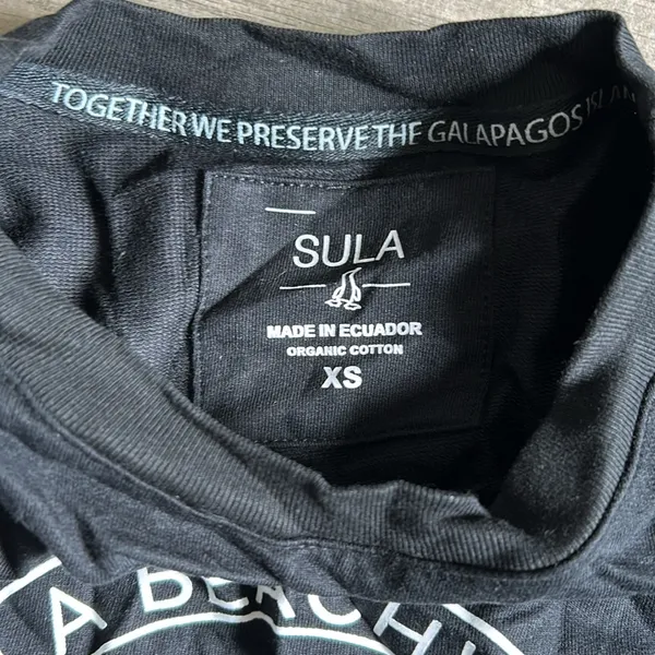 Sula beachwear Galápagos Islands tshirt Black Size XS - Image 5