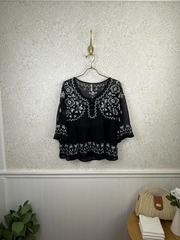 Free People Black and White Sheer Embroidered Peasant Blouse - Size - Medium - Image 4