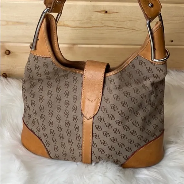 Dooney & Bourke Vintage Signature Leather Purse - Image 4