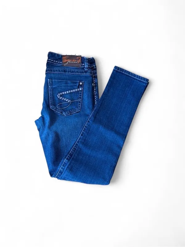 Seven7 Blue Jeans Sz 27 with White Stitching, & Rhinestone Detail Sz 27 - Image 6
