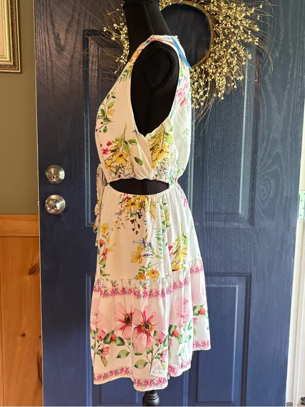 Cupshe spring crush floral mini dress size medium NWT - Image 6