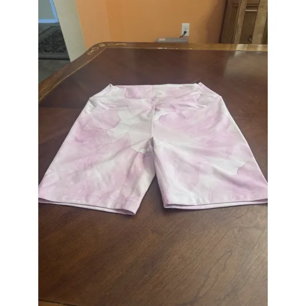 Peloton Women's High Waisted Bike Shorts Size M - Image 2