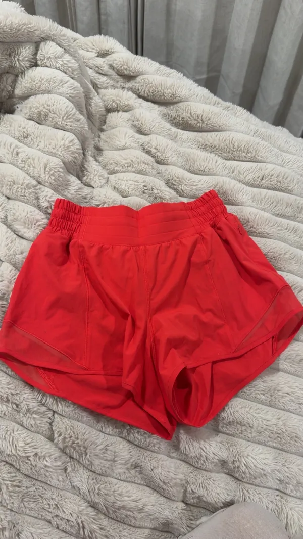Lululemon Oxford Red Hotty Hot High-Rise Lined Short 2.5" - Image 2