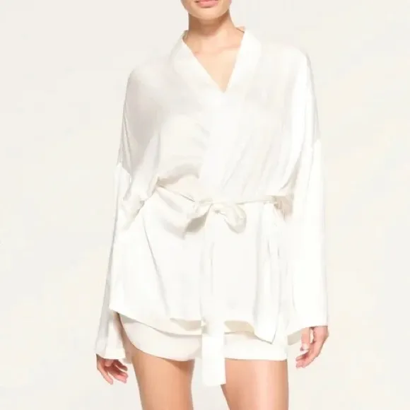 Skims Silk Bridal Robe and Tap Short Set + Cropped Cami Size Medium NWT - Image 2