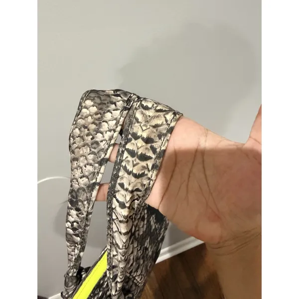 Marc Jacobs Bag Laptop Sleeve Pretty Nylon Fluoro Green Neon Snake Print 16x11"‎ - Image 4