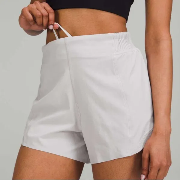 Lululemon Hotty Hot High-Rise Short 4" *Special Edition - Image 4