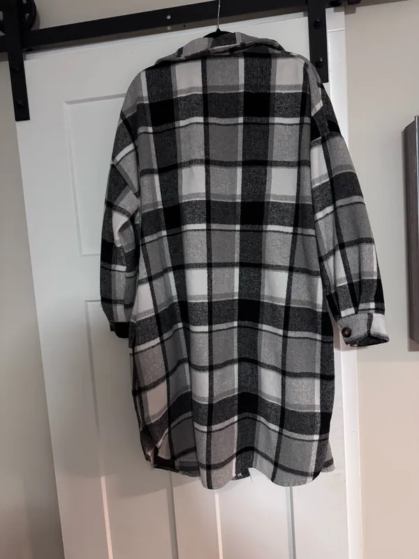Plaid Black and White Oversized Shirt Jacket Gray Size XL - Image 3