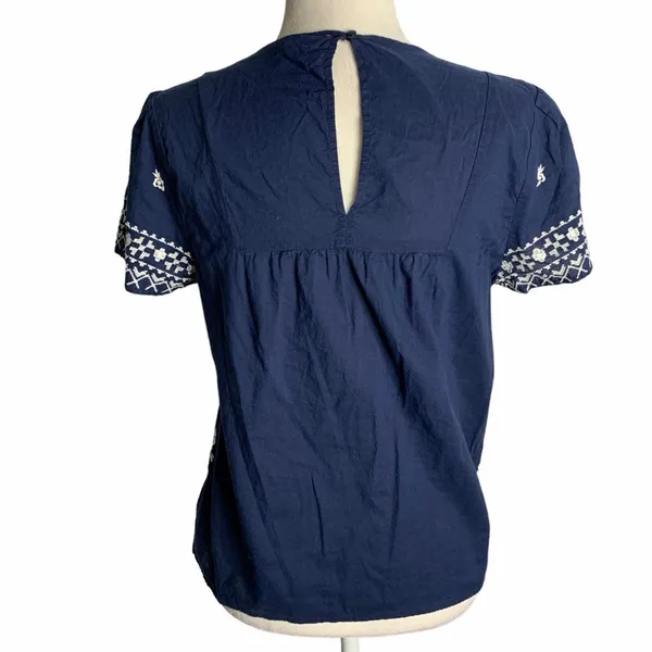 Lucky Brand Boho Navy Floral Embroidered Blouse Keyhole Back Size Medium - Image 5