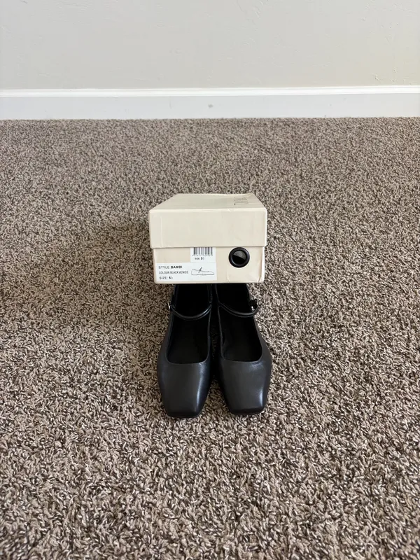 Tony Bianco BAMBI flats in BLACK VENICE, size 5.5 - Image 11
