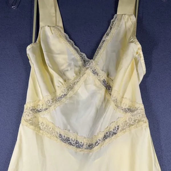 Bardot Dress Womens Small Yellow Satin Lace Slip Maxi V Neck Button Back NWT - Image 7