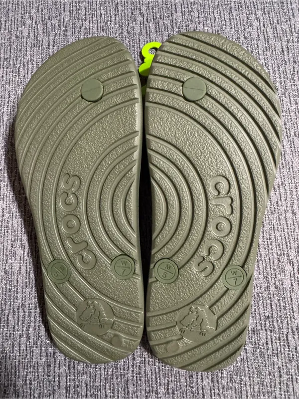 CROCS Gender Inclusive Flip Flop Sandals - Image 14