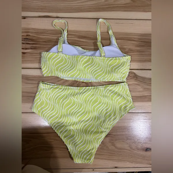 SheIn Yellow and White Swirl Bikini Set - Image 2