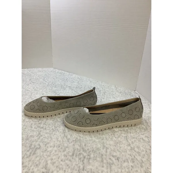 Easy Street Women Laser Cut Floral Perforated Slip On Comfort Flats Grey Size 11 - Image 2
