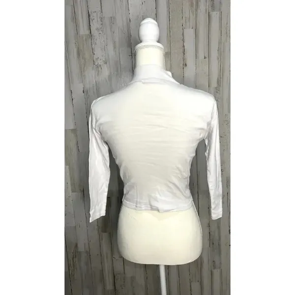 Brandy Melville Women's White Mock Neck 3/4 Sleeve Ribbed Crop Top‎ One Size - Image 4