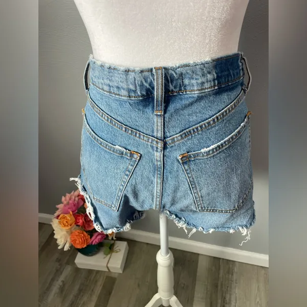 Curve Love Abercrombie & Fitch Crossover Waist High Rise Mom Shorts - Image 7