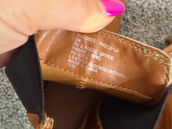 Madden Girl Cognac Brown Chunky Lug Sole Chelsea Boots Size 6M - Image 10