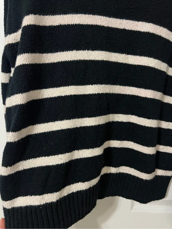 Abercrombie & Fitch Striped Black and White Polo Sweater Size Large Women’s - Image 3