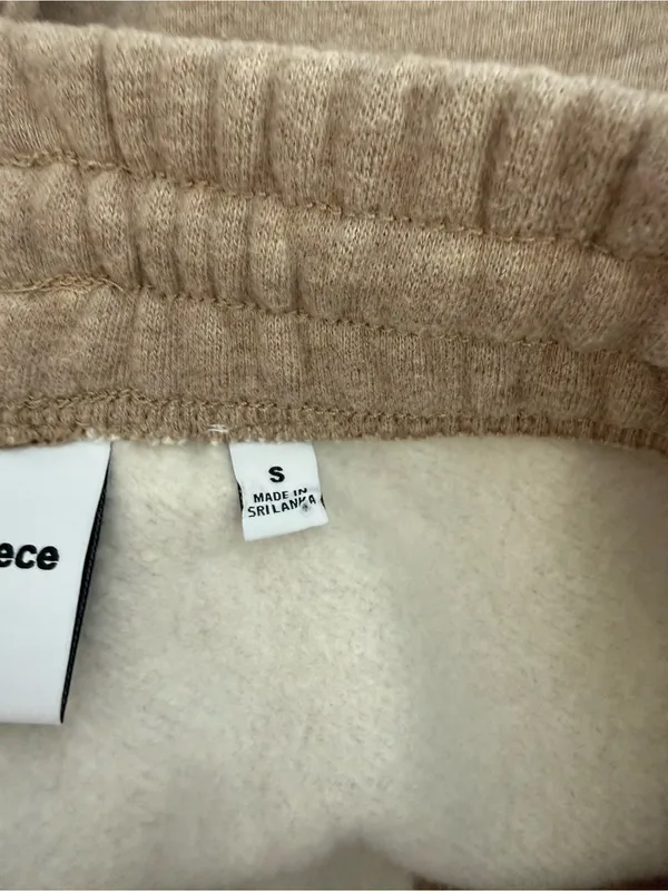 Aritzia TNA Cozy Fleece Boyfriend Sweat Shorts Tan Sweatfleece Size Small - Image 8