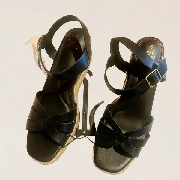 Time and Tru Womens Black Espadrille‎ Wedge Sandals Platform Buckle Strap Size 9 - Image 4
