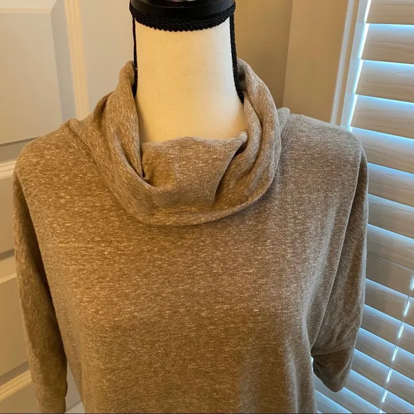 Old Navy || Tan cowl neck top - Image 3