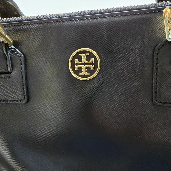Tory Burch Robinson Double Zipper Leather Black Tote - Image 13