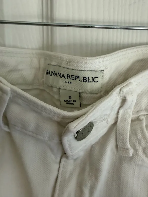 Banana Republic Mini Skirt - Image 3