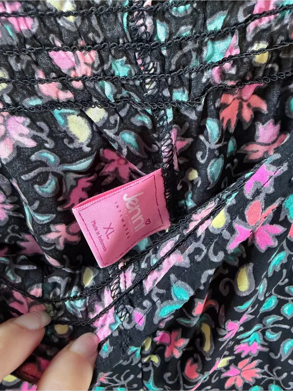 Jenni Sleepwear Floral Black Elastic-Waist Women’s Shorts XL - Image 3
