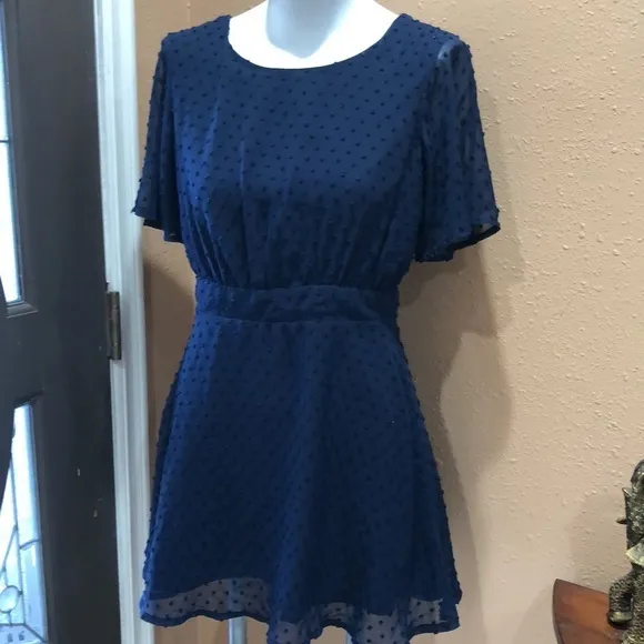 Forever 21 open back short sleeve dress - Image 3