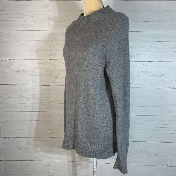 J. Crew gray fuzzy merino wool blend sweater womens size M - Image 6