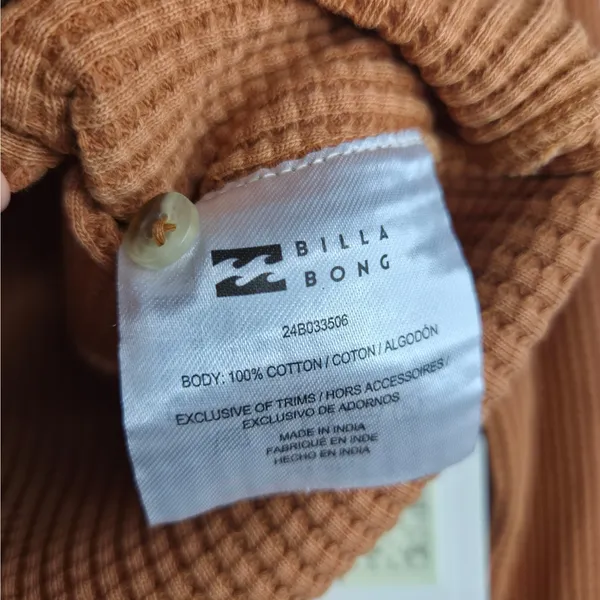 NWT Billabong Waffle Knit Henley Crop Top L Rust Terracotta Button Up Thermal - Image 6