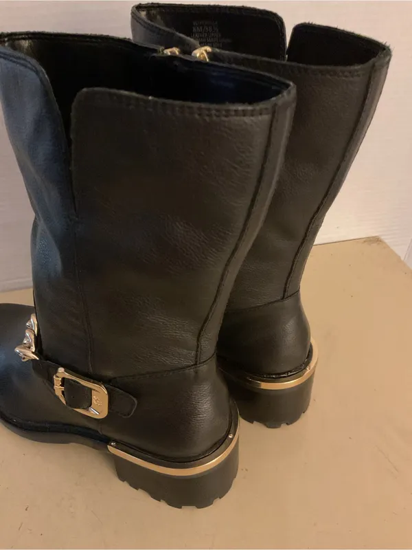 Vince Camuto women Black Leather biker moto Mid-Calf with Gold Chain boots US 8 - Image 4