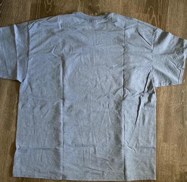 Gildan Short Sleeve Tshirt Size 2XL Tee - Image 2
