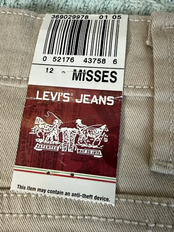 NWT Vintage Levis 550 Classic Relaxed Shorts Womens 12 Khaki Tan Twill Y2K Mom - Image 3