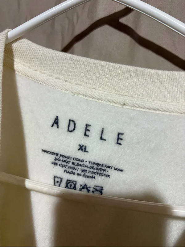 Adele tour crewneck Size XL - Image 3