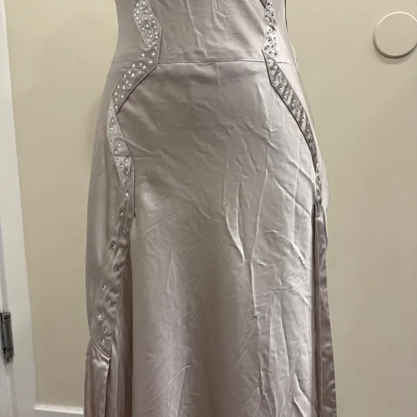 Tara Subkoff for Bebe Platinum‎ Satin Rhinestone Bow Maxi Gown Dress 0 Prom Hoco - Image 4