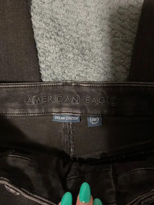 American Eagle Jeans - Image 3