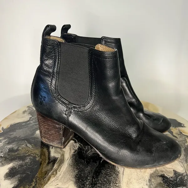 Frye Black Leather Chelsea Ankle Boots Block Heel - Image 3