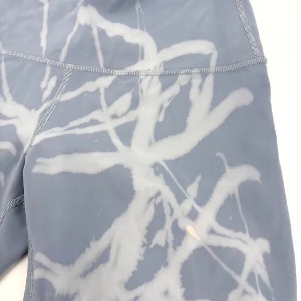 Lululemon High Rise Upcyled Tie Dye Blue White Biker Short Sz‎ 6 *Read* - Image 3